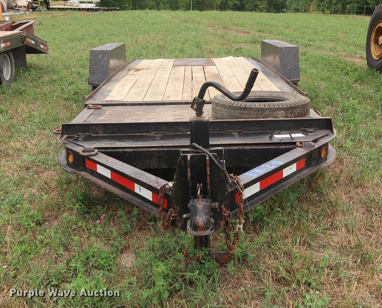 image for item DF2321 2003 Towmaster tilt deck equipment trailer