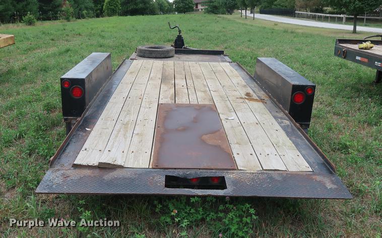 image for item DF2321 2003 Towmaster tilt deck equipment trailer