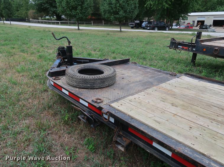image for item DF2321 2003 Towmaster tilt deck equipment trailer