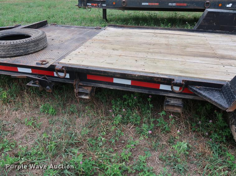 image for item DF2321 2003 Towmaster tilt deck equipment trailer