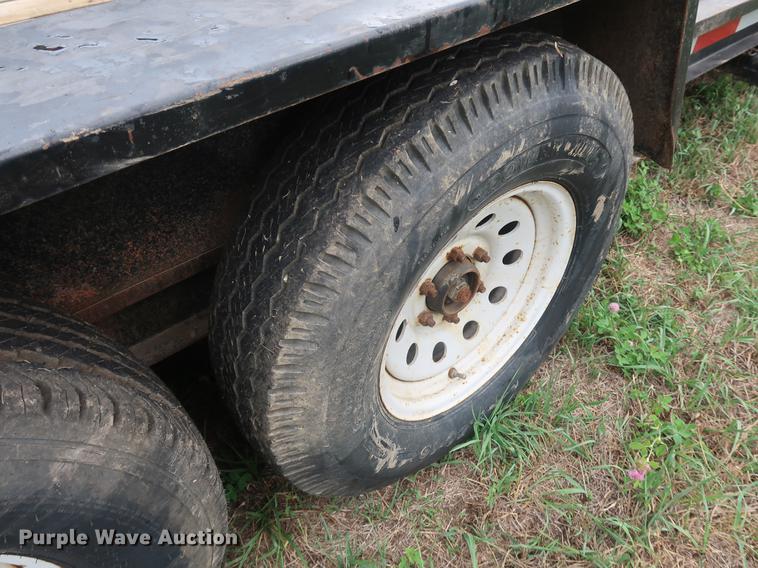 image for item DF2321 2003 Towmaster tilt deck equipment trailer