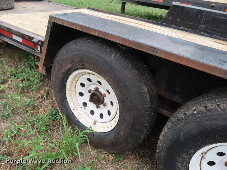 image for item DF2321 2003 Towmaster tilt deck equipment trailer
