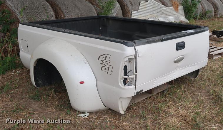 image for item DF2323 Ford F350 pickup truck bed