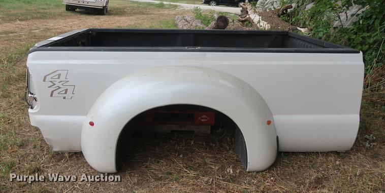 image for item DF2323 Ford F350 pickup truck bed