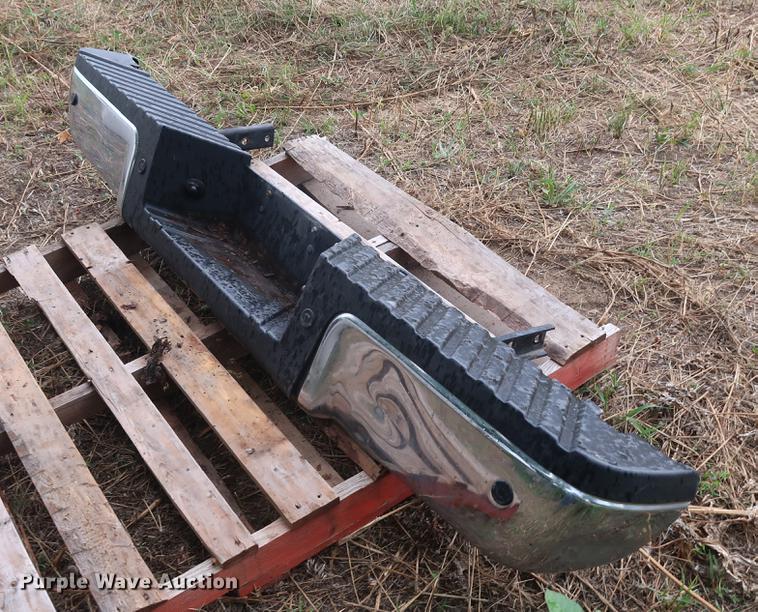 image for item DF2323 Ford F350 pickup truck bed