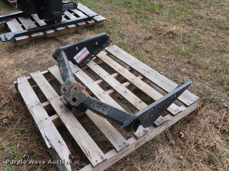 image for item DF2324 Receiver hitch and gooseneck plate