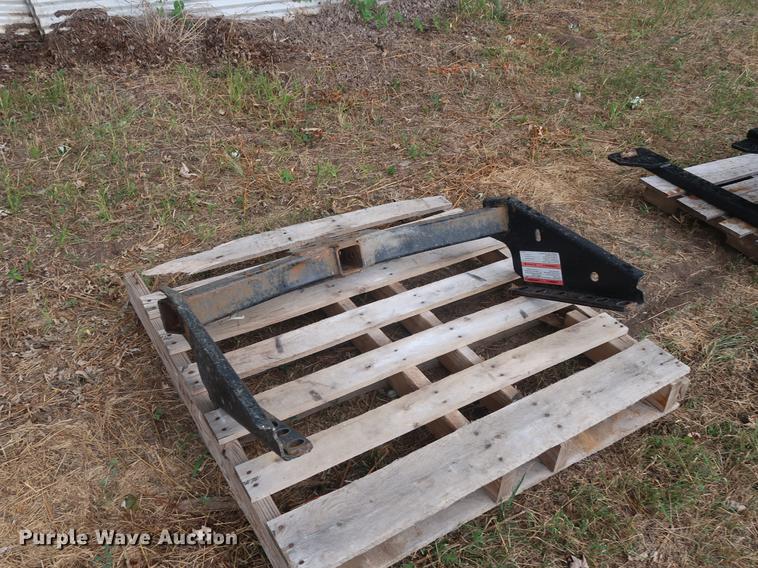 image for item DF2324 Receiver hitch and gooseneck plate