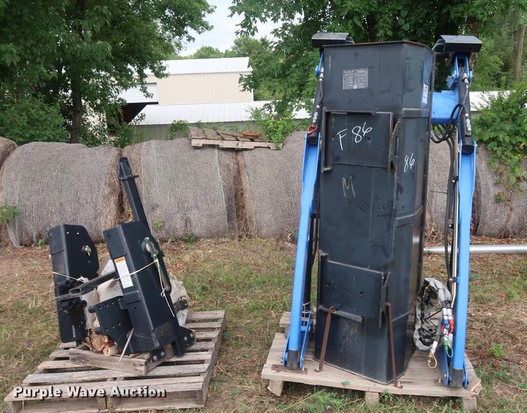 image for item DF2328 New Holland 270TL loader