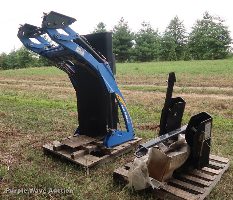 image for item DF2328 New Holland 270TL loader