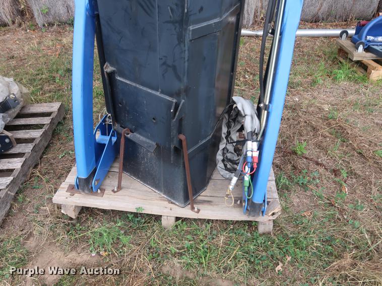 image for item DF2328 New Holland 270TL loader