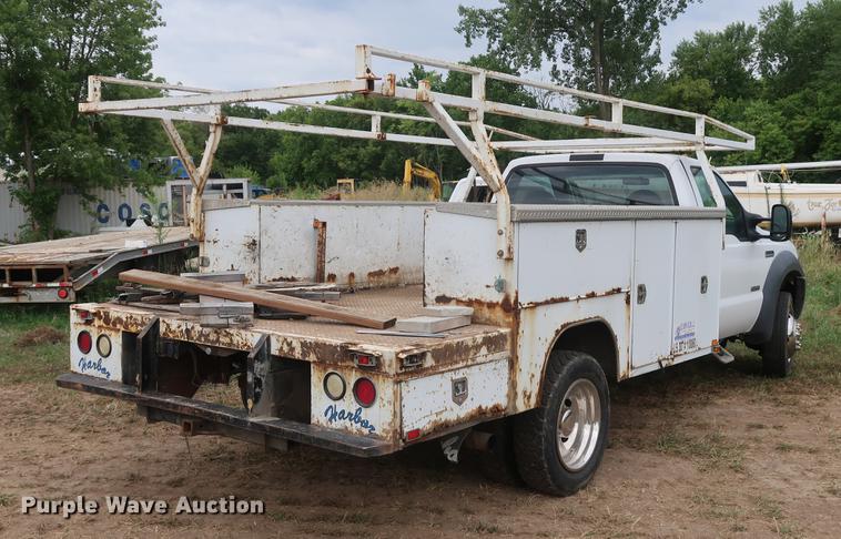 image for item DF2329 2005 Ford F550 utility truck