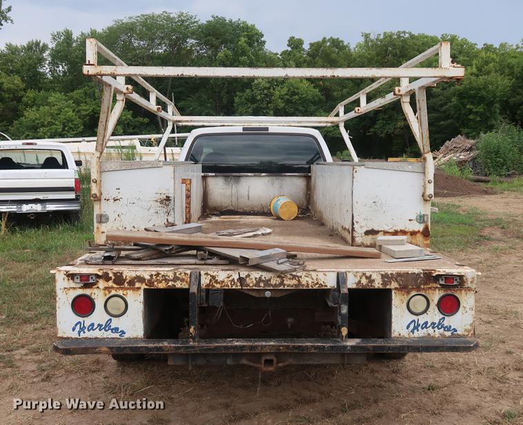 image for item DF2329 2005 Ford F550 utility truck