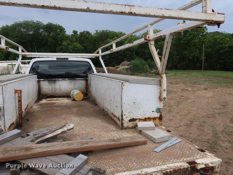 image for item DF2329 2005 Ford F550 utility truck