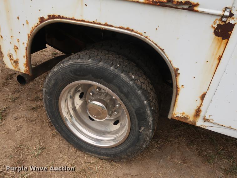 image for item DF2329 2005 Ford F550 utility truck