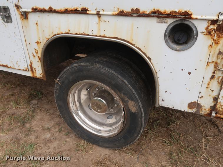 image for item DF2329 2005 Ford F550 utility truck