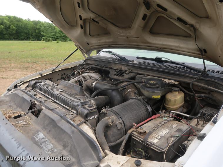 image for item DF2329 2005 Ford F550 utility truck