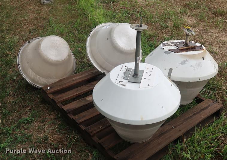 image for item DF2330 Approximately 20 ceiling lights