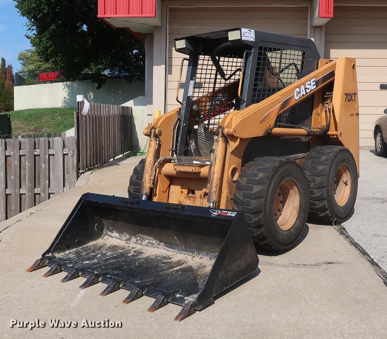 image for item DF2336 2003 Case 70XT skid steer