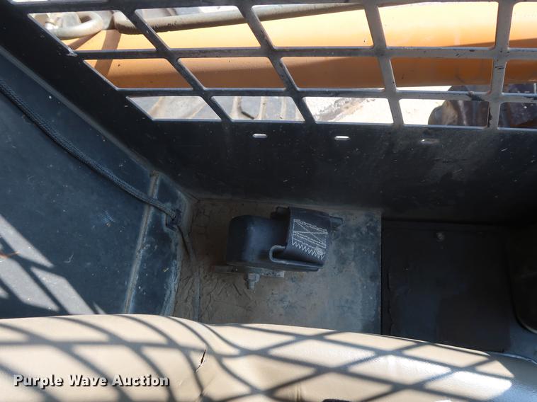 image for item DF2336 2003 Case 70XT skid steer