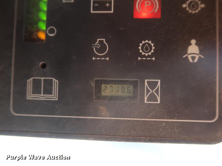 image for item DF2336 2003 Case 70XT skid steer