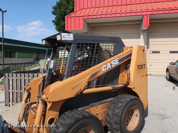 image for item DF2336 2003 Case 70XT skid steer
