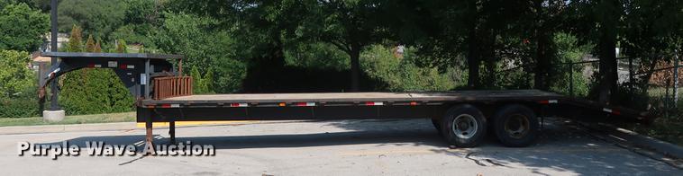 image for item DF2338 2005 equipment trailer
