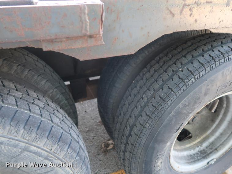 image for item DF2338 2005 equipment trailer