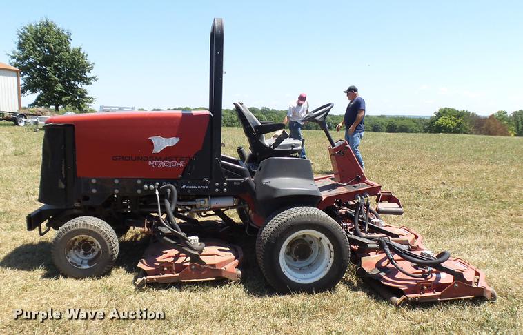 image for item DF3270 Toro Groundmaster 4700D lawn mower