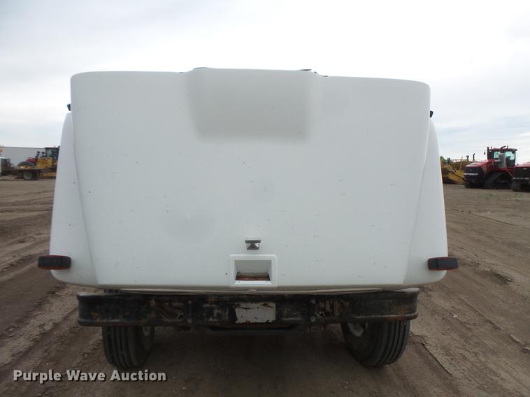 image for item DV9310 1982 International S1954 flatbed truck