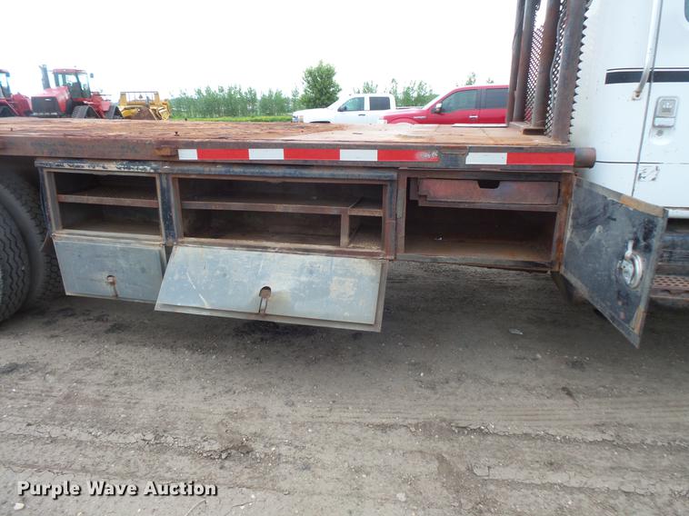 image for item DV9310 1982 International S1954 flatbed truck