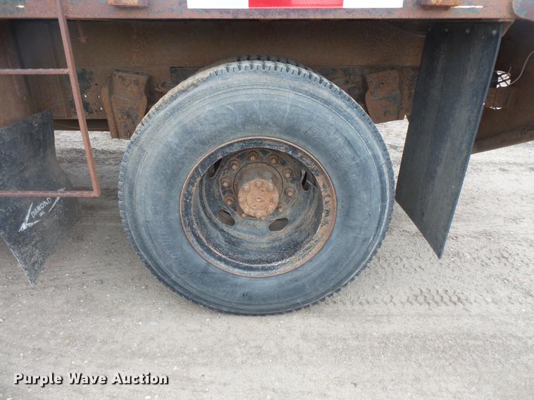 image for item DV9310 1982 International S1954 flatbed truck