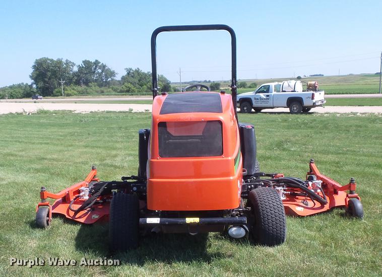 image for item DV9456 Jacobsen R311 mower