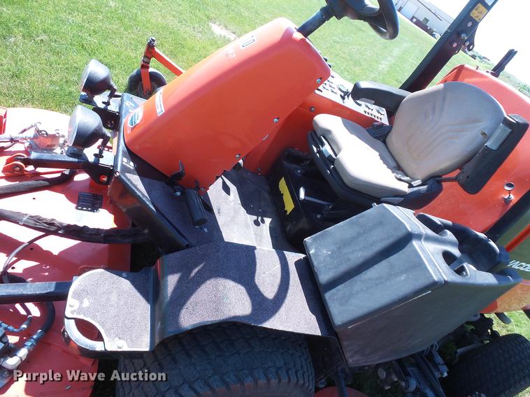 image for item DV9456 Jacobsen R311 mower