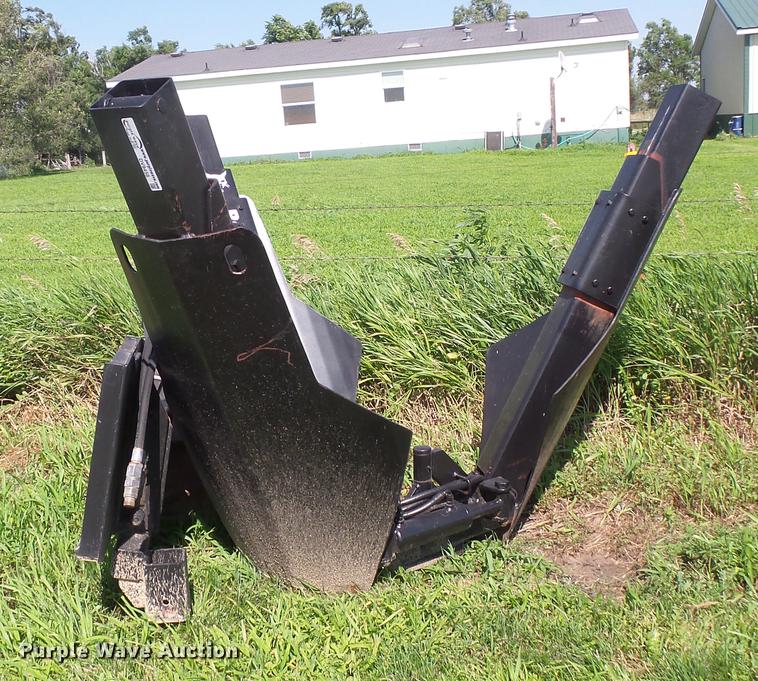 image for item DV9458 Red Boss skid steer tree spade