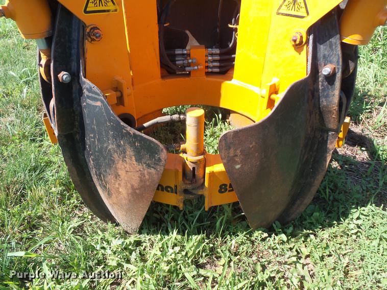 image for item DV9459 Optimal 850 skid steer tree spade