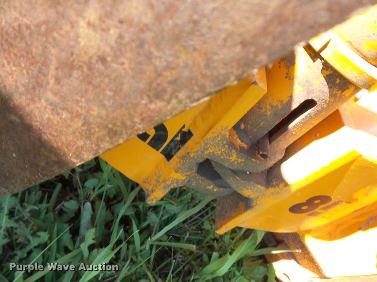 image for item DV9459 Optimal 850 skid steer tree spade