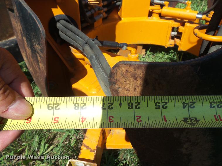 image for item DV9459 Optimal 850 skid steer tree spade