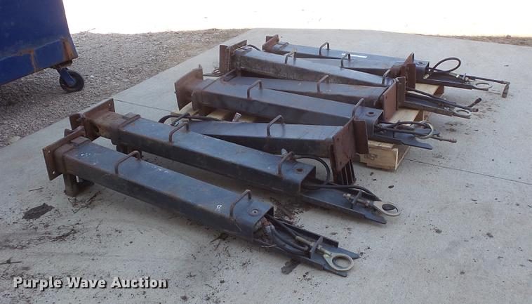 image for item DV9460 (8) hydraulic skid steer stabilizers