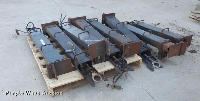 image for item DV9460 (8) hydraulic skid steer stabilizers