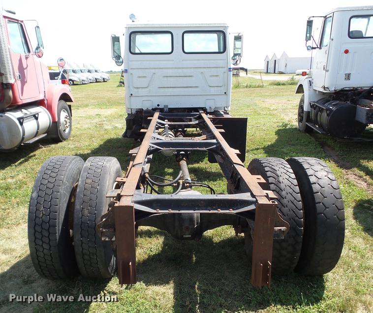 image for item DZ9048 1998 Mack CS300P truck cab and chassis