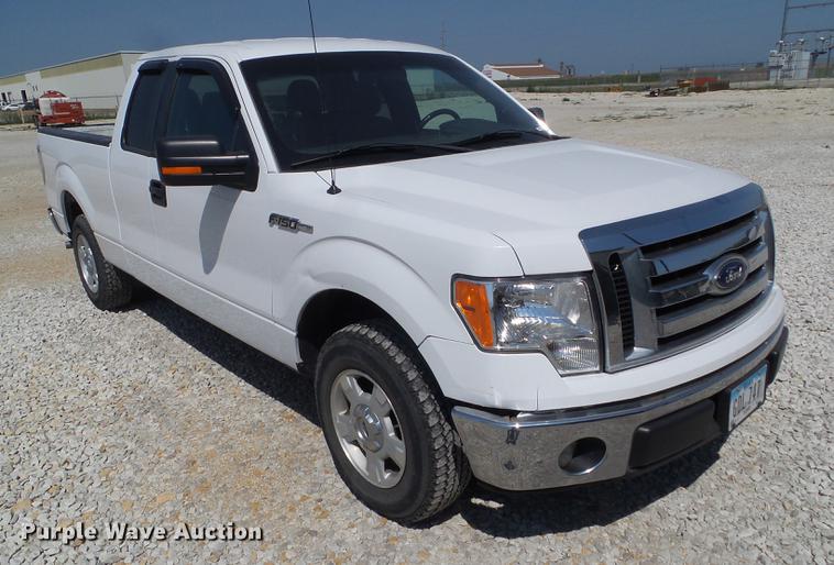 image for item DZ9404 2012 Ford F150 SuperCab pickup truck