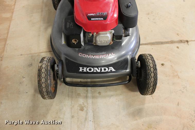 Honda HRC216 commercial lawn mower in Bray, OK Item DZ9870 sold