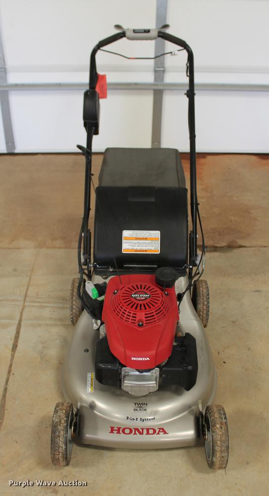 image for item DZ9873 Honda HHR216 lawn mower