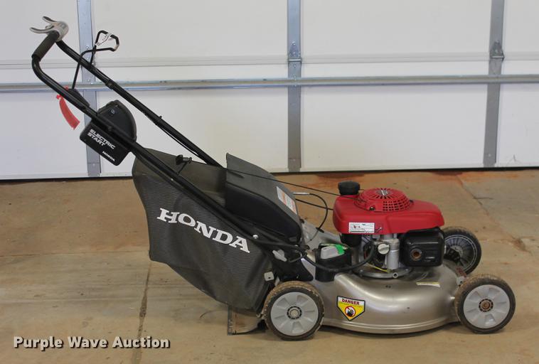 image for item DZ9873 Honda HHR216 lawn mower