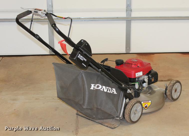 image for item DZ9873 Honda HHR216 lawn mower