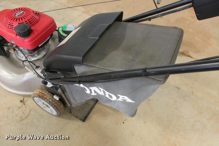 image for item DZ9873 Honda HHR216 lawn mower