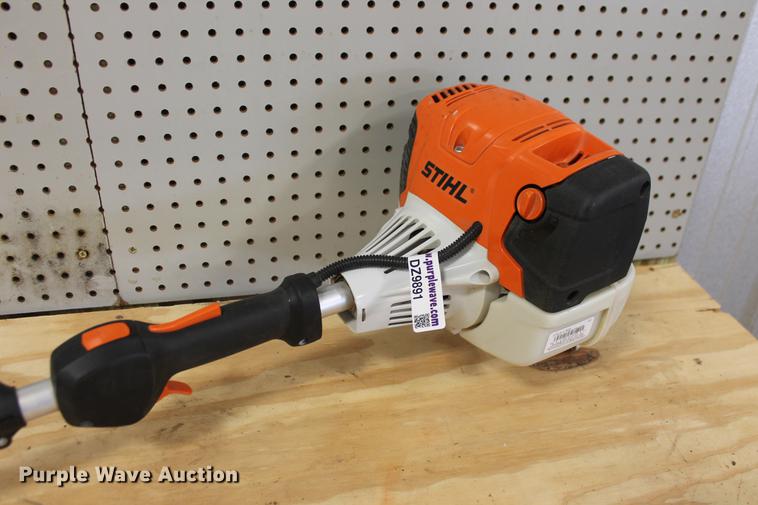 image for item DZ9891 Stihl HT102 pole saw