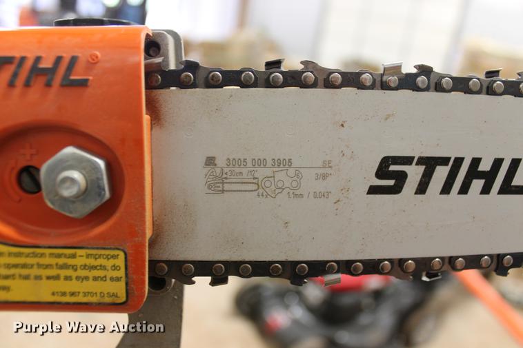 image for item DZ9892 Stihl HT131 telescoping pole saw