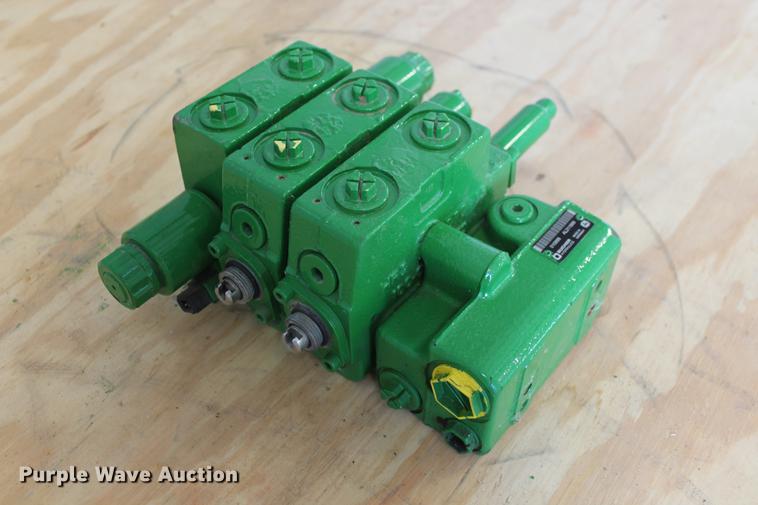 image for item DZ9941 John Deere Bucher AL211999 selective hydraulic control valve