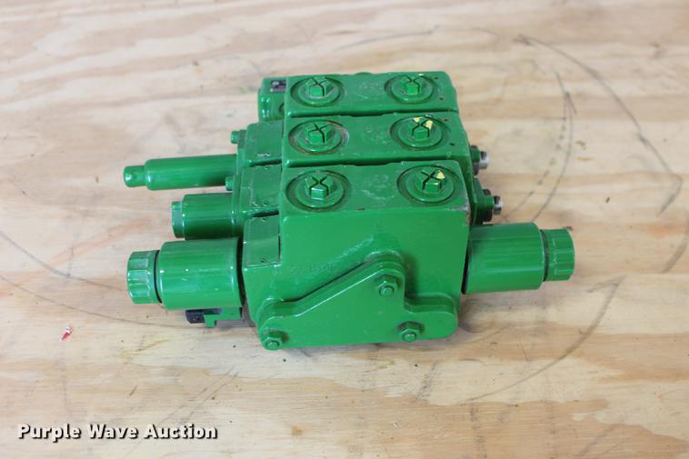image for item DZ9941 John Deere Bucher AL211999 selective hydraulic control valve